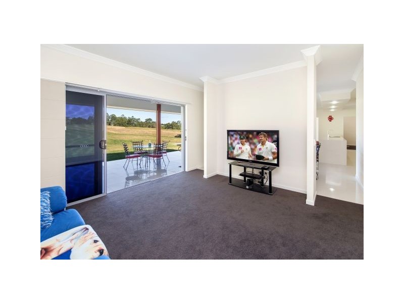 5 Gardenia Court, Southside QLD 4570