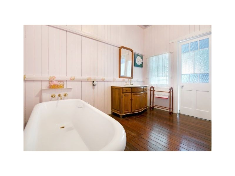 11 Bridge Street, Kilkivan QLD 4600