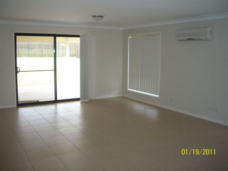 10 Parkview Close, Southside QLD 4570