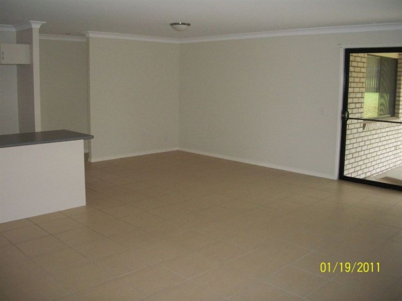10 Parkview Close, Southside QLD 4570