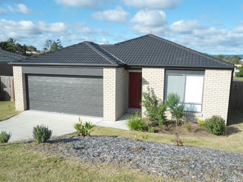 14 Bond Drive, Southside QLD 4570