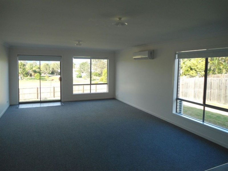 14 Bond Drive, Southside QLD 4570