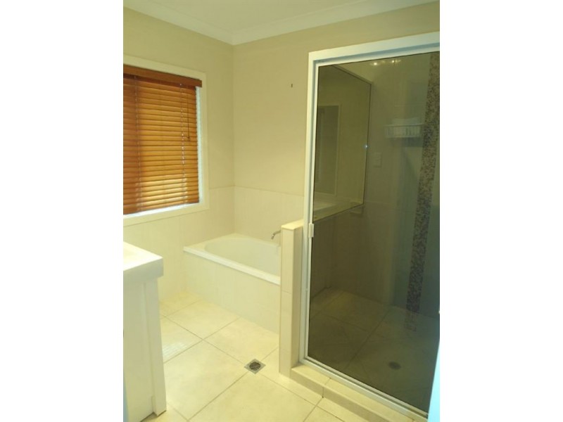 34 Hilltop Avenue, Southside QLD 4570