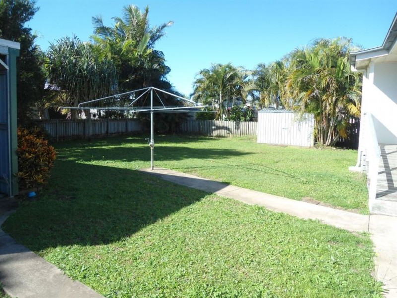 15 Neil Street, Southside QLD 4570