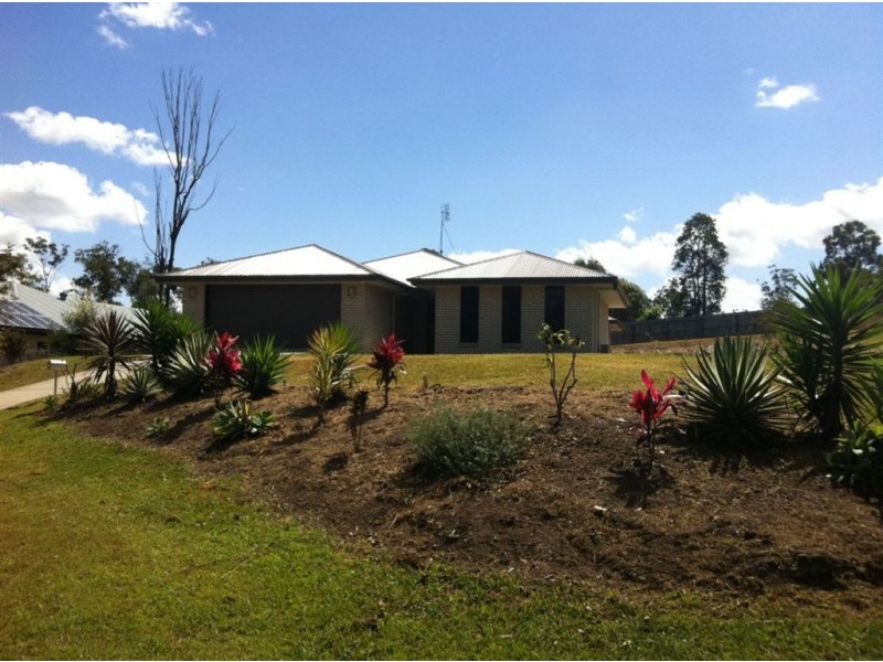 3 Duffy Court, Southside QLD 4570