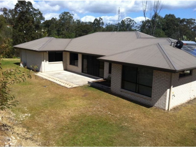 3 Duffy Court, Southside QLD 4570