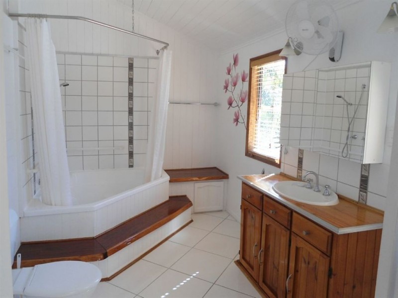 7 Crown Road, Gympie QLD 4570