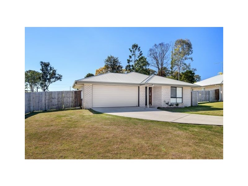 6 Grosvenor Court, Southside QLD 4570