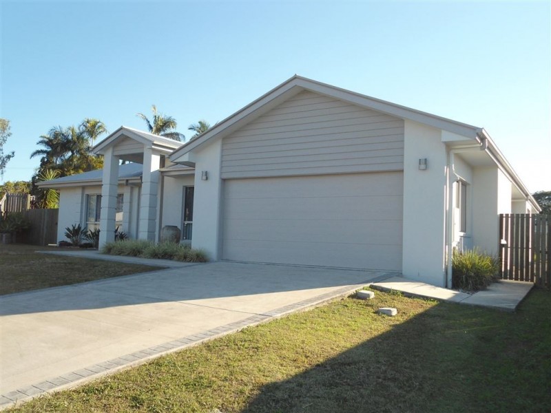 4 Diamond Court, Southside QLD 4570