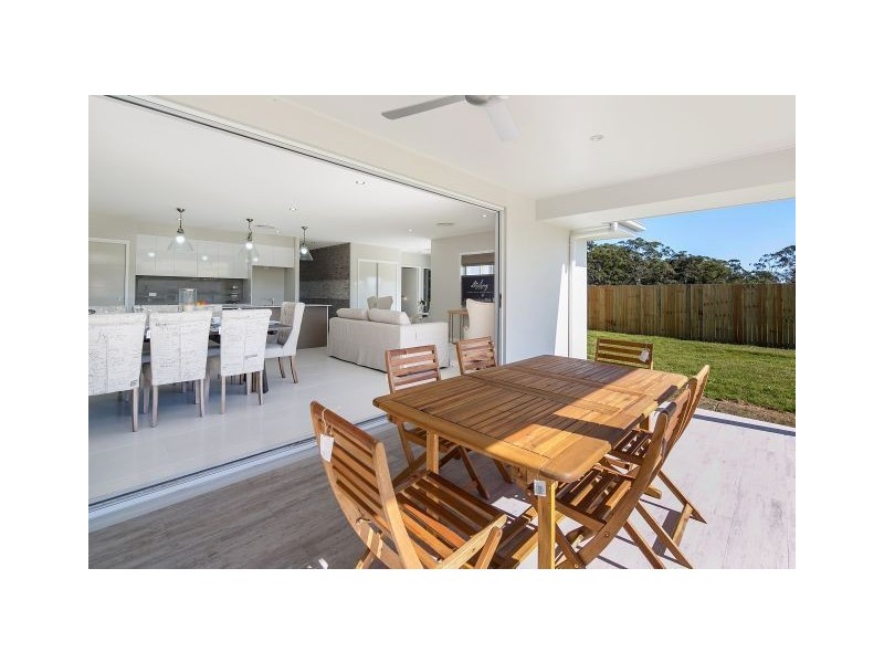 30 Woodland Drive, Southside QLD 4570