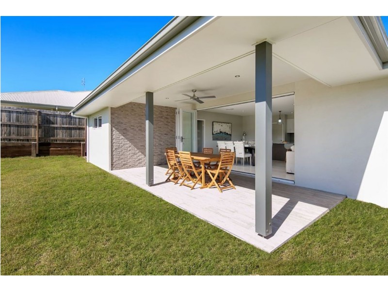 30 Woodland Drive, Southside QLD 4570