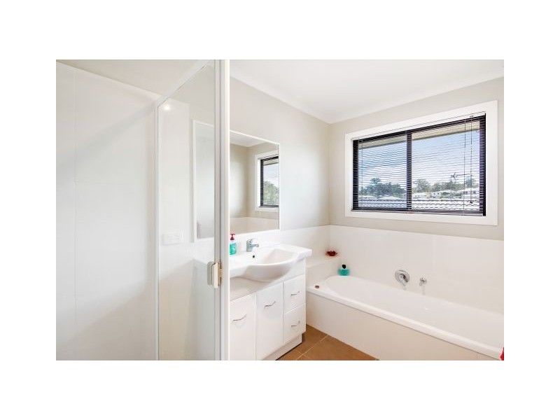 60 Bushland Drive, Southside QLD 4570