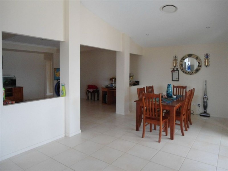 73 Gympie View Drive, Southside QLD 4570