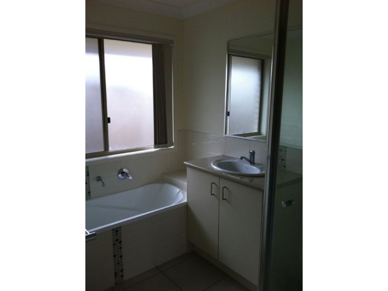 70 Furness Road, Southside QLD 4570