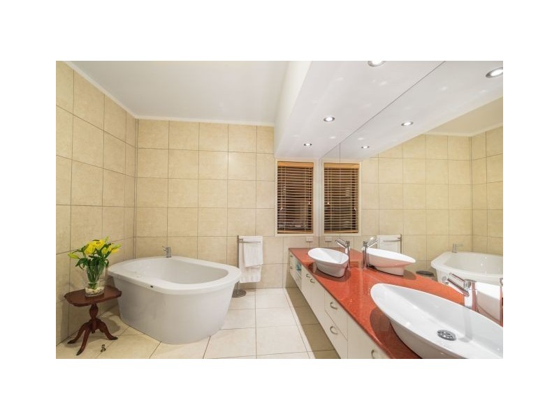 236 Noakes Road, Traveston QLD 4570