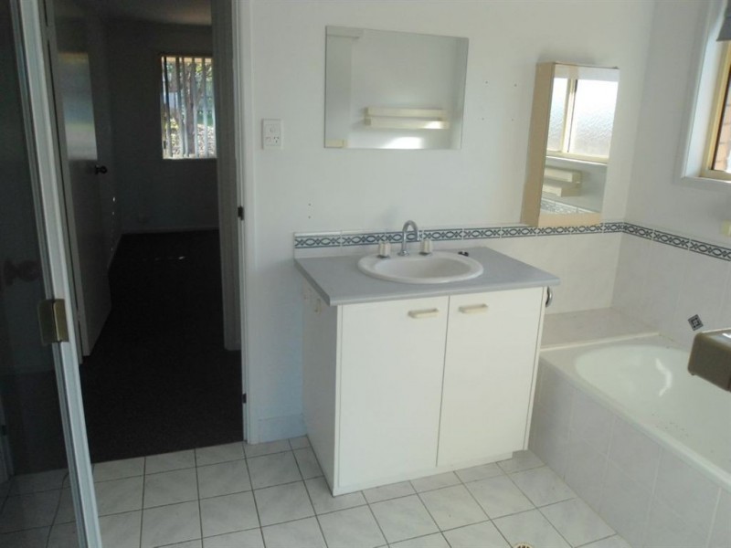 52 Furness Raod, Southside QLD 4570