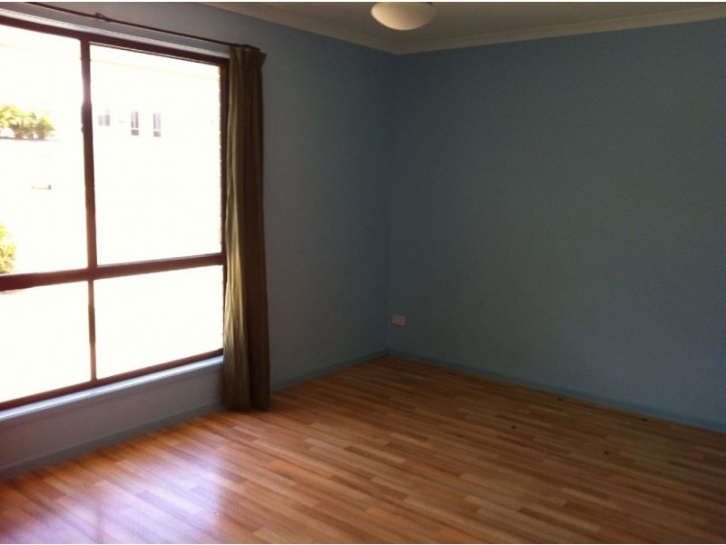 3 David Court, Southside QLD 4570