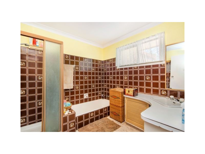 46 Watson Road, Southside QLD 4570