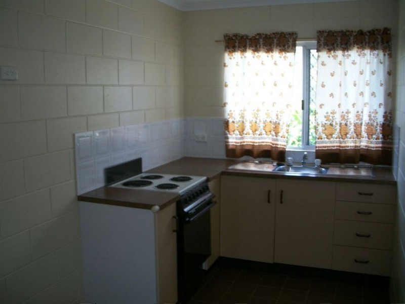 5/10 Johnstone Road, Southside QLD 4570