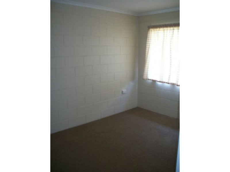 5/10 Johnstone Road, Southside QLD 4570