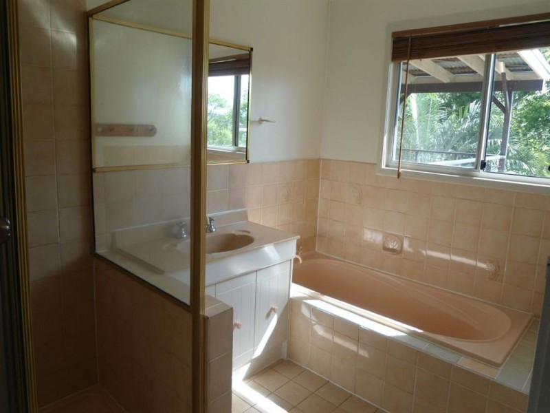 35 Sorensen Road, Southside QLD 4570