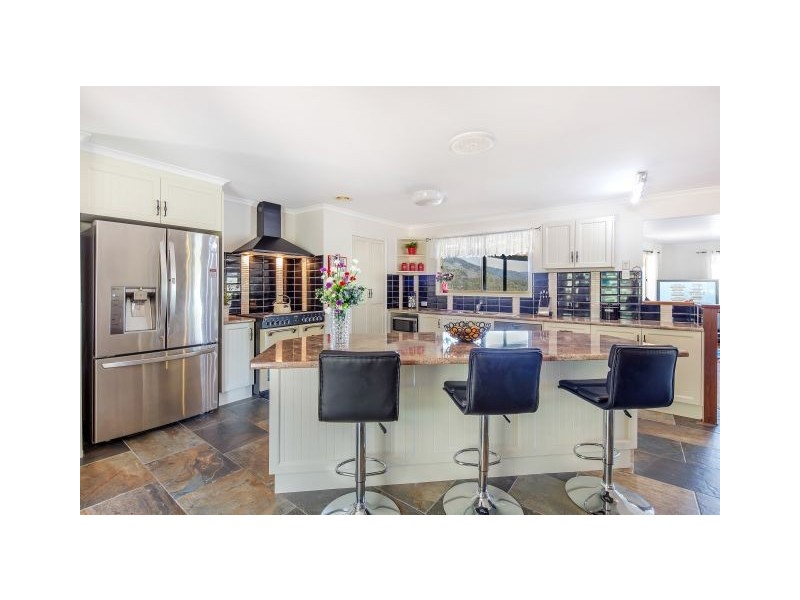 22 Shadbolt Road, Mothar Mountain QLD 4570