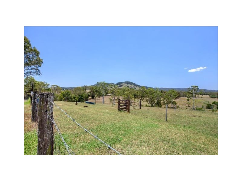 22 Shadbolt Road, Mothar Mountain QLD 4570