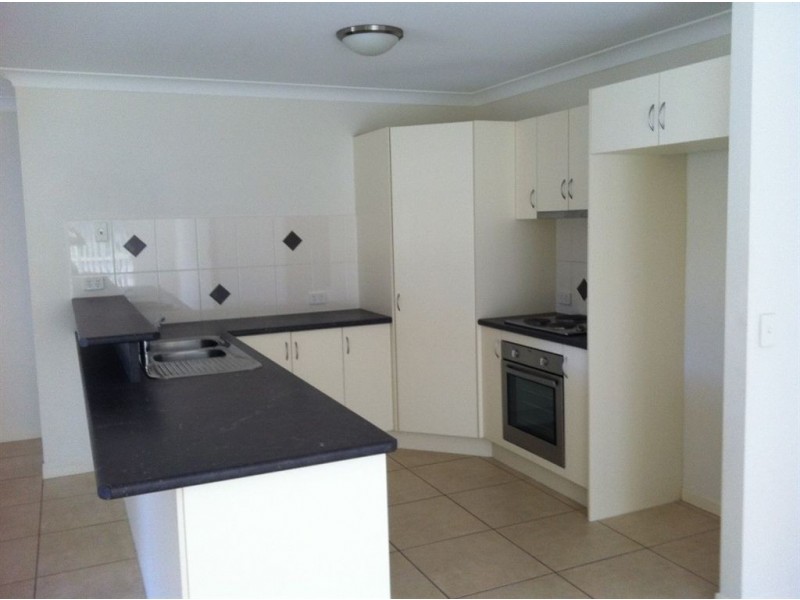 21 Premier Ave, Jones Hill QLD 4570