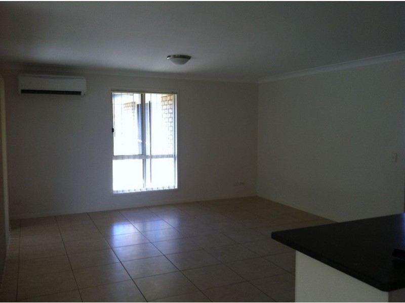 21 Premier Ave, Jones Hill QLD 4570