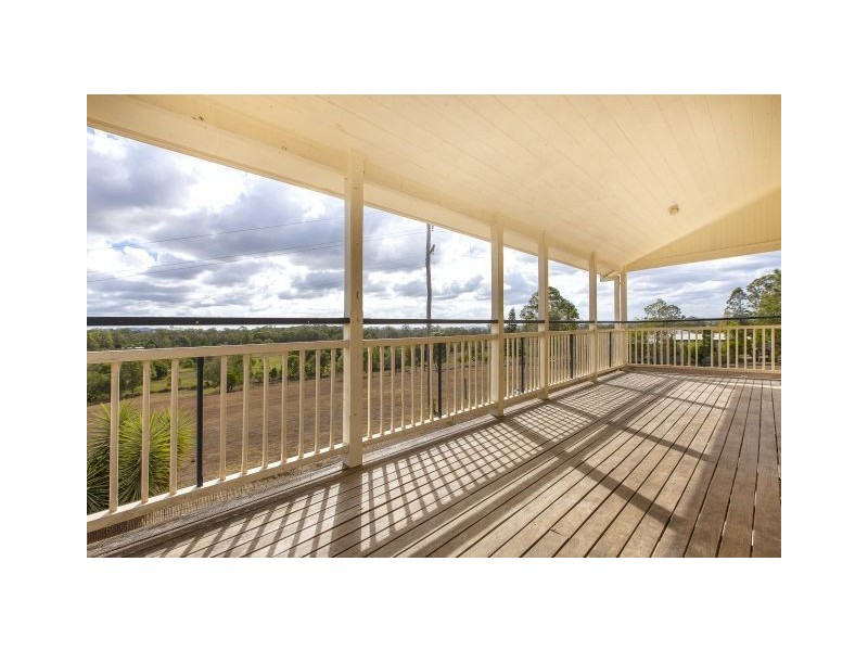 42 Jubilee Road, Carters Ridge QLD 4563