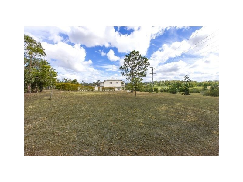 42 Jubilee Road, Carters Ridge QLD 4563