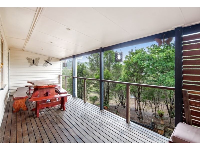 4 Wacal Road, Mothar Mountain QLD 4570