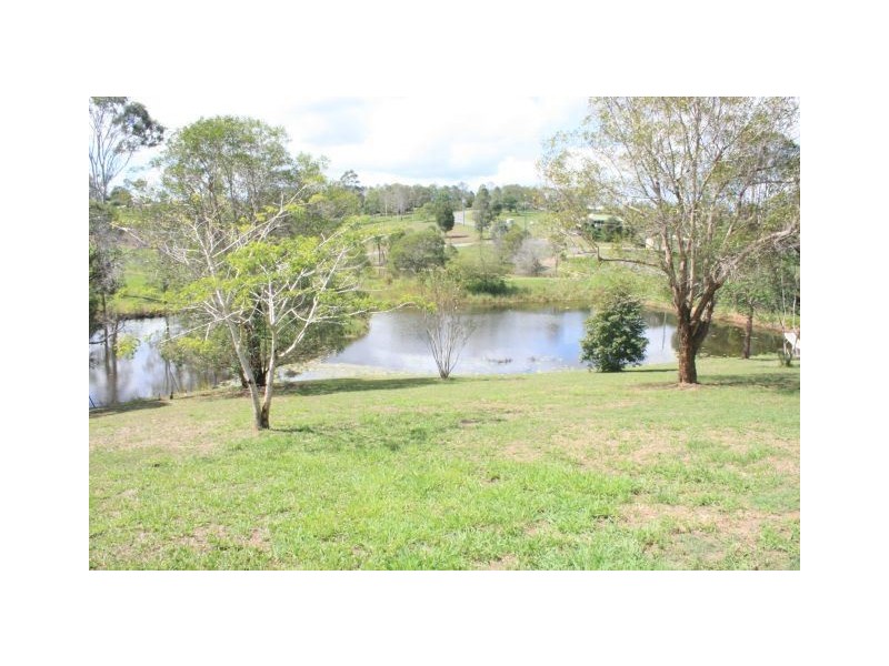 4 Wacal Road, Mothar Mountain QLD 4570