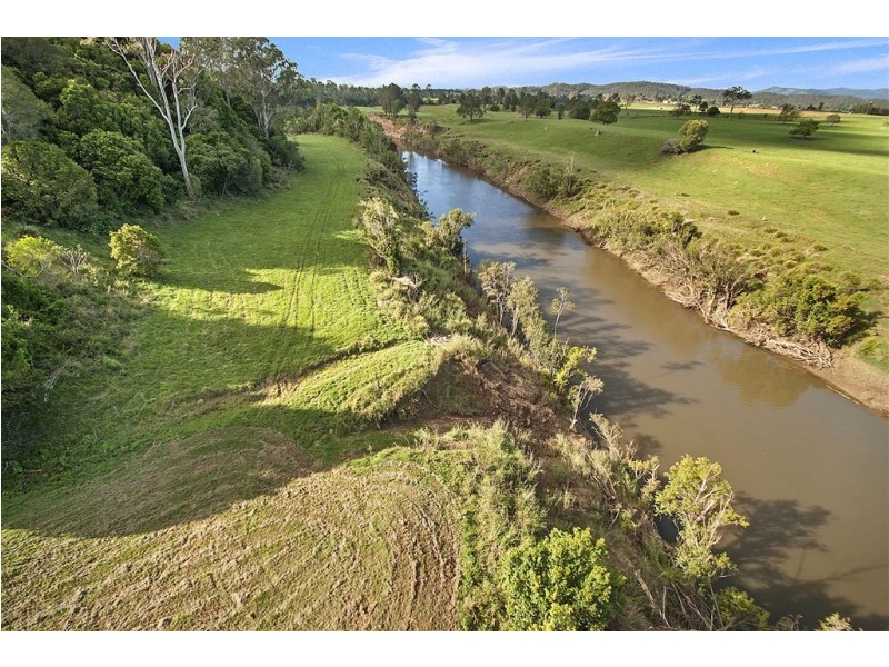 181 Kiaka Road, Lagoon Pocket QLD 4570
