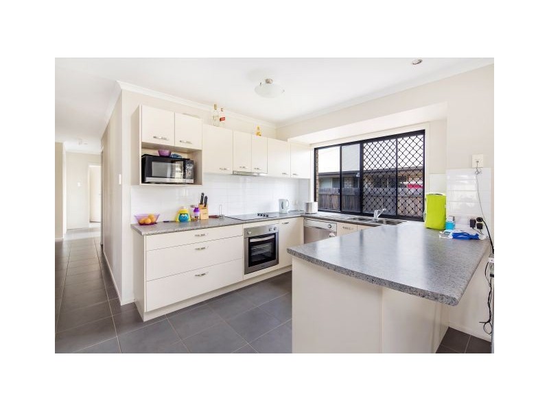 68 Furness Road, Southside QLD 4570