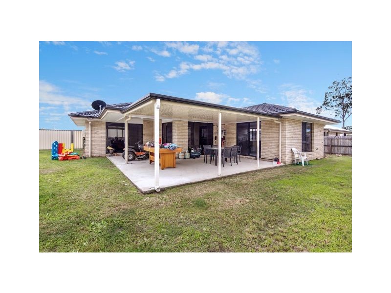 68 Furness Road, Southside QLD 4570