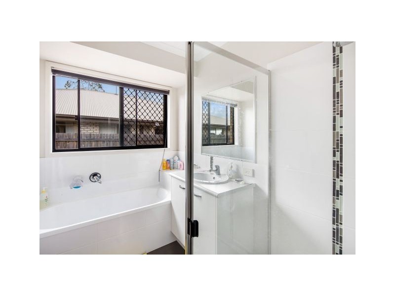 68 Furness Road, Southside QLD 4570