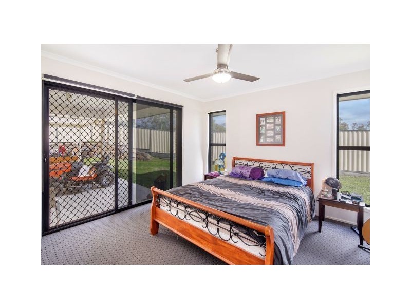 68 Furness Road, Southside QLD 4570