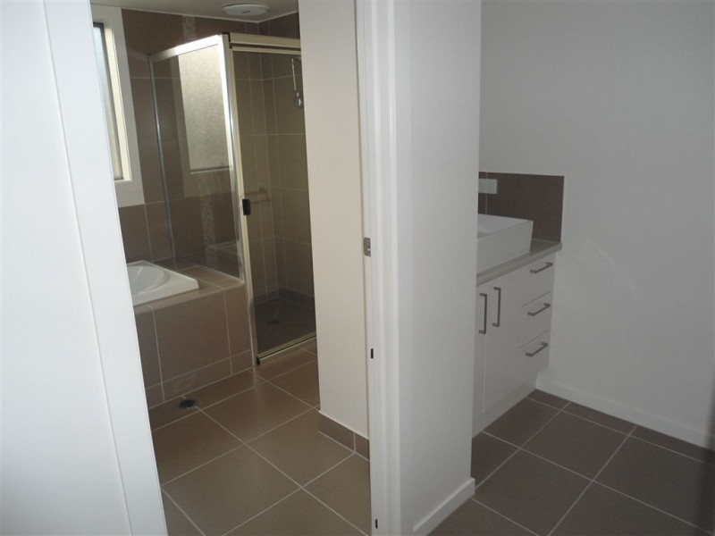 11 Judicial Circuit, Jones Hill QLD 4570