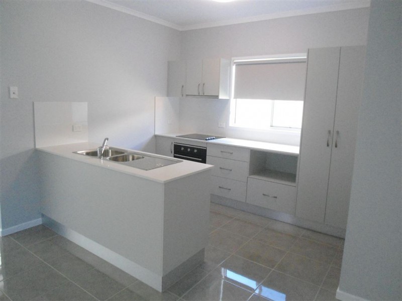 2/6 Outlook Close, Gympie QLD 4570