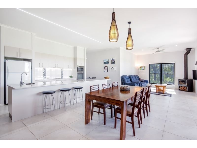 90 Blue Gum Road, Pie Creek QLD 4570