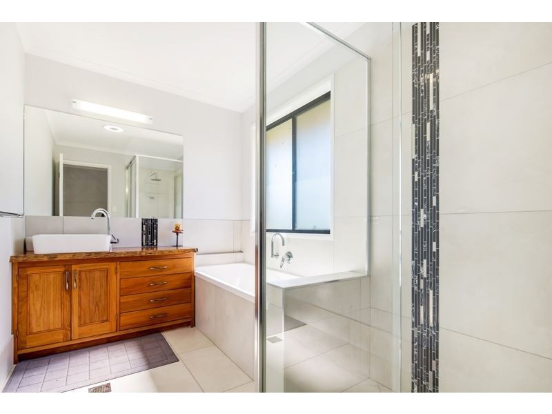 90 Blue Gum Road, Pie Creek QLD 4570