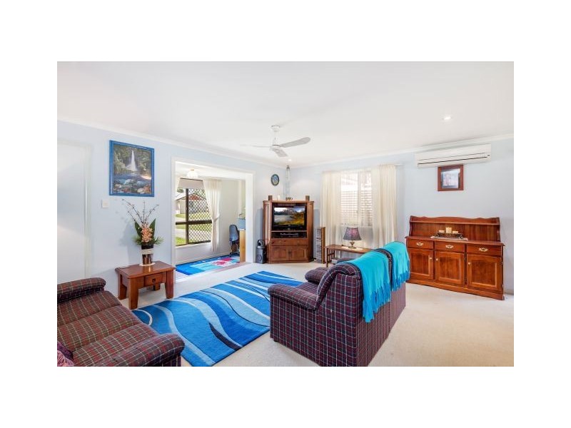 3 Castlereagh Court, Southside QLD 4570
