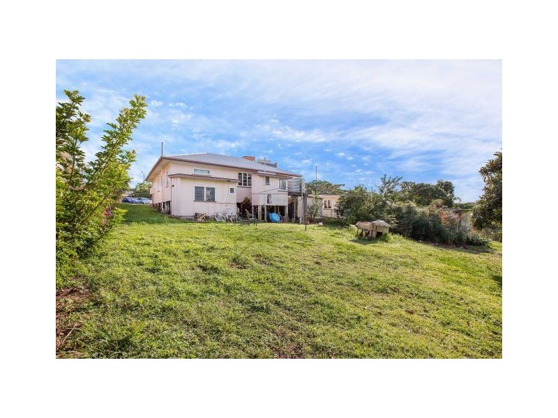 11 Pine Street, Gympie QLD 4570