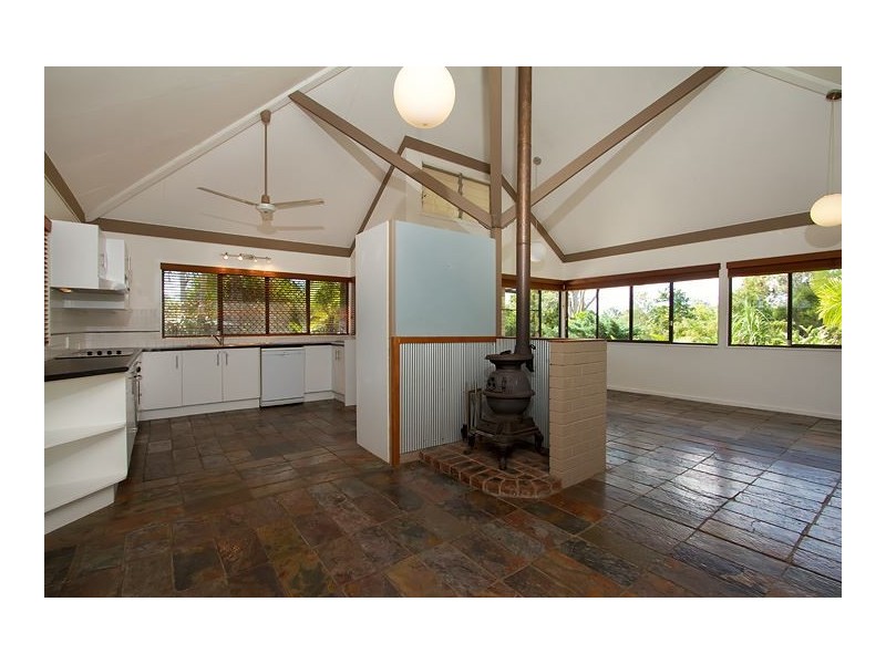 32 Sorensen Road, Southside QLD 4570