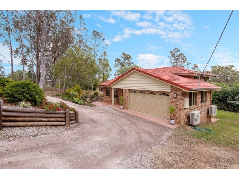 6 Lindsay Street, Southside QLD 4570