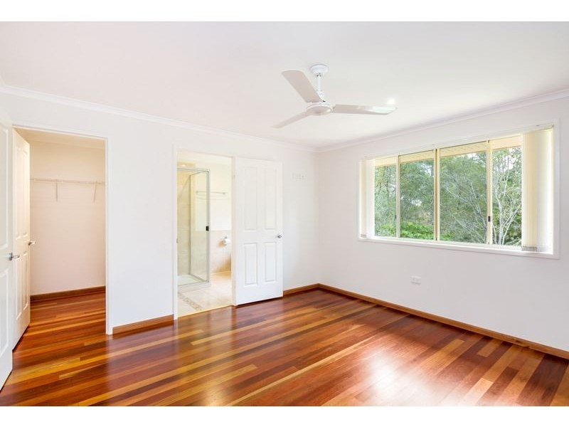 6 Lindsay Street, Southside QLD 4570