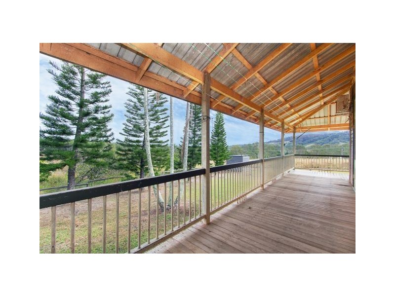 685 Coles Creek Road, Cooran QLD 4569