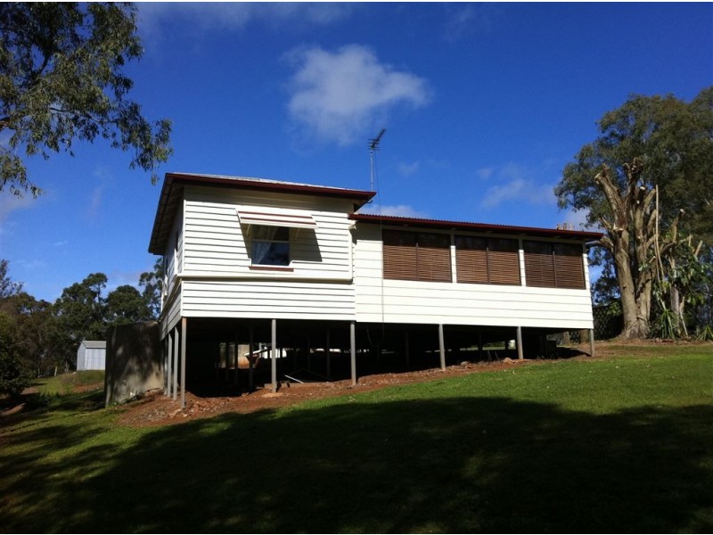 25 Mountain View Road, Traveston QLD 4570