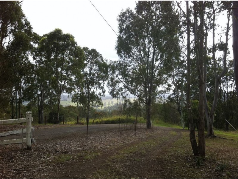 25 Mountain View Road, Traveston QLD 4570